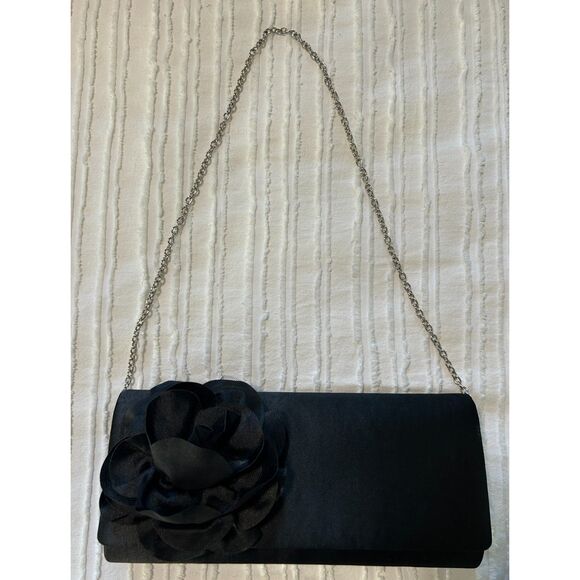RSVP Clutch Purse Black Shoulder Chain Strap flower applique - Picture 1 of 7
